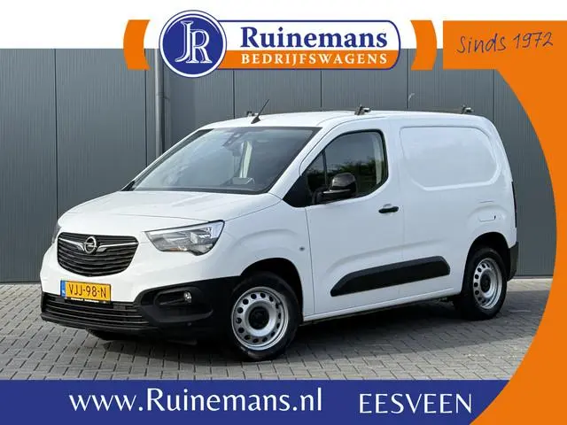 Opel Combo 1.5D 102 PK / L1H1 / 1e EIG. / TREKHAAK / BOTT INRICHTING / CAMERA / CARPLAY / AIRCO