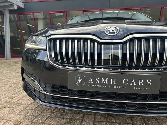 ŠKODA Superb Combi 1.5 TSI ACT Business Edition Plus | Trekhaak | ACC | Carplay | Navi | Stoel/Stuur...