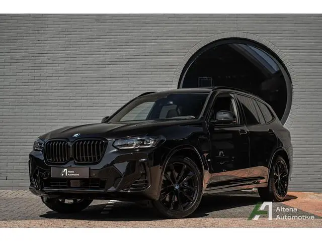BMW X3 xDrive30e High Executive BTW,  M-sport, panorama dak, harman kardon, comfort acces, parking a...
