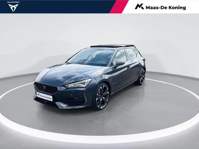 CUPRA Leon 1.4e-Hybrid 180kW/245PK VZ DSG · Panoramadak · Camera · Dodehoeksensor · Navigatie · Appl...