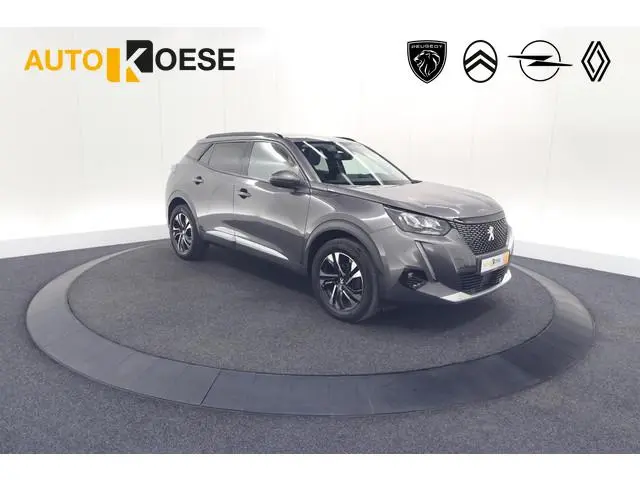 Peugeot 2008 PureTech 130 EAT8 Allure Pack | Stoelverwarming | Adaptieve Cruise Control | Camera
