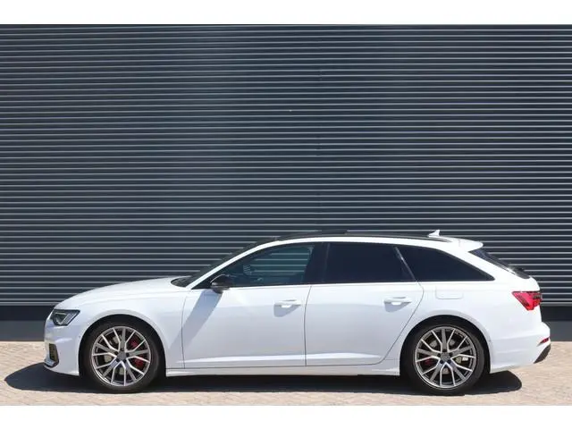 Audi A6 Avant 55 TFSI e quattro Competition Pano/Matrix LED/360/Keyless/Navi Plus/ACC/Optiek Zwart/D...