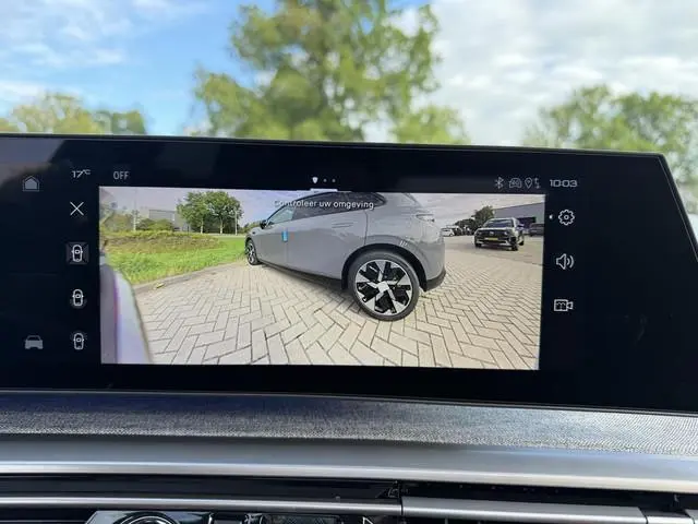 Peugeot e-3008
