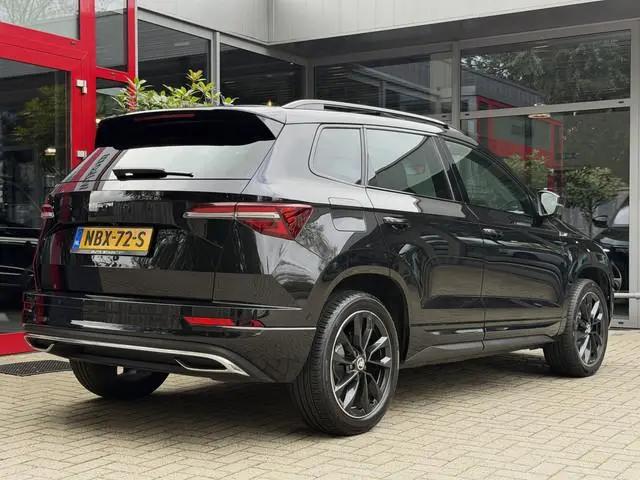 ŠKODA Karoq 1.5 TSI 150PK AUT. *!* SPORTLINE *!* PANODAK/ 360 CAMERA/ RADAR/ CARPLAY/ TREKHAAK *!*