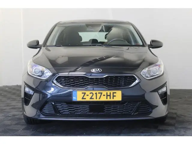 Kia Ceed 1.6 CRDi MHEV DynamicPlusLine