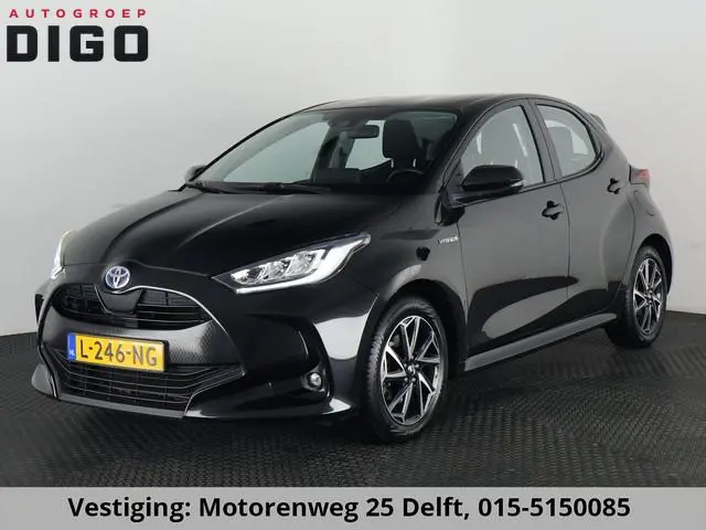 Toyota Yaris 1.5 HYBRID AUTOMAAT BUSINESS PLUS GARANTIE 8-2031 CAMERA . APPLE CARPLAY & ANDROID AUTO...