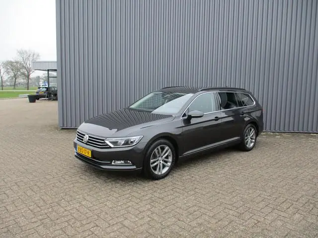 Volkswagen Passat Variant 1.5 TSI 150 Pk Automaat Navi Trekhaak