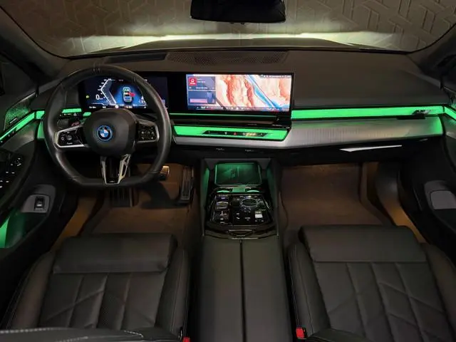 BMW i5