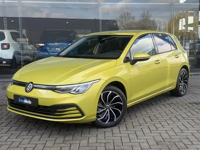 Volkswagen Golf 8 | Automaat | 1.0 eTSI | Carplay | Adaptive CC | Key-less | Dodehoek-assistent - No...