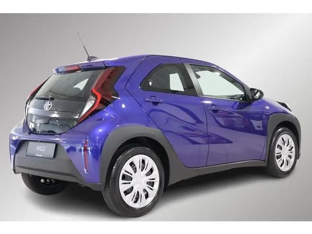 Toyota Aygo X 1.0 VVT-i MT Play, Apple carplay/Android auto, Parkeercamera, Airco!