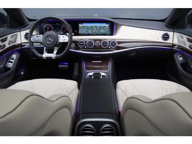 Mercedes-Benz S-klasse 560 AMG Line Premium | V8 | Active Body Control | Distronic+ | HUD | Panorama...