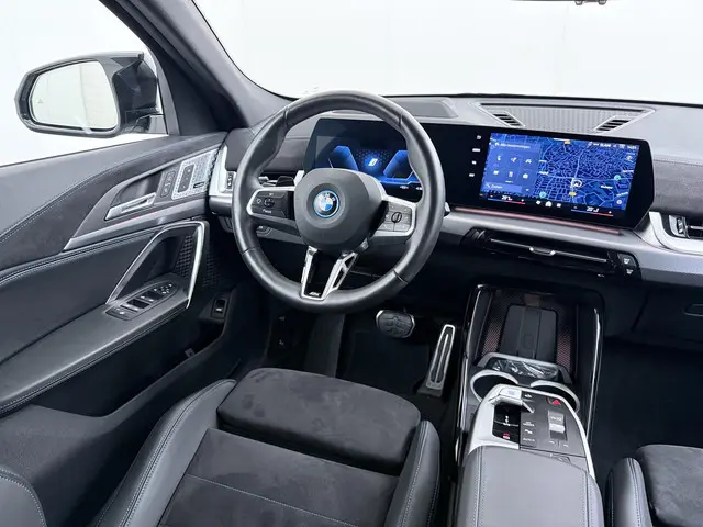 BMW iX2