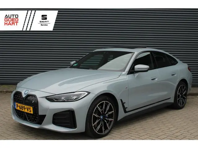 BMW i4 eDrive40 84 kWh M-Sport Schuif-/kanteldak Leer Camera Led SOH 97%