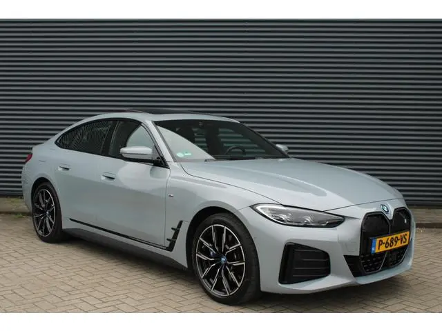 BMW i4