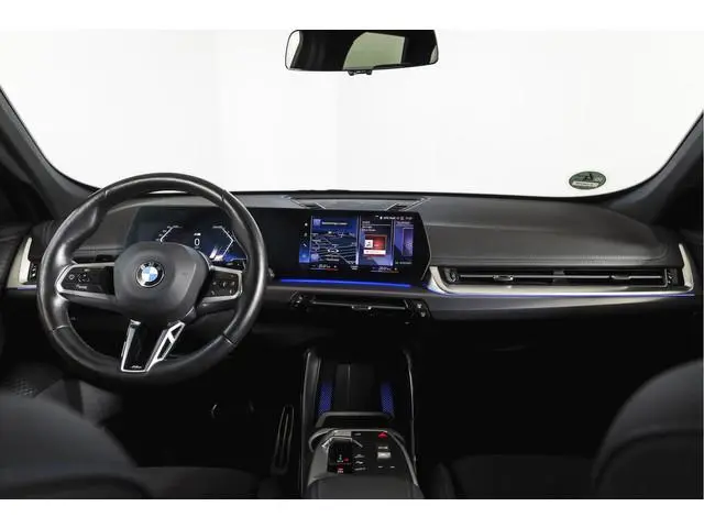 BMW X1 sDrive18i 136 PK M-Sport | Afn. Trekhaak | Dig. Cockpit | Cruise | PDC | Camera | NAV + App....