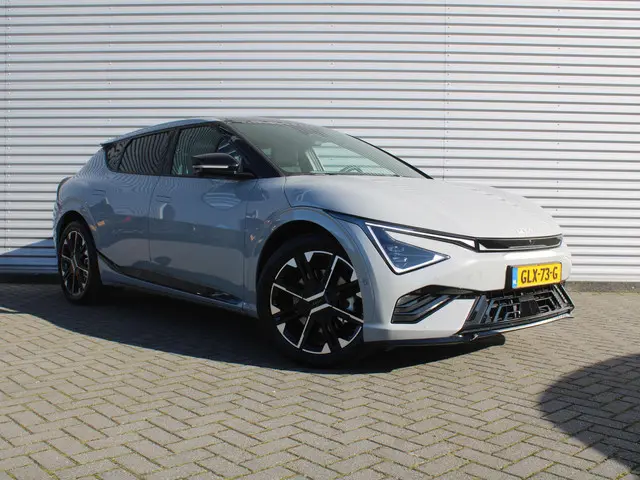 Kia EV6 GT-Line RWD 84 kWh | Stuur-/stoelverwarming + ventilatie | Schuifdak | Dodehoek detectie | E...