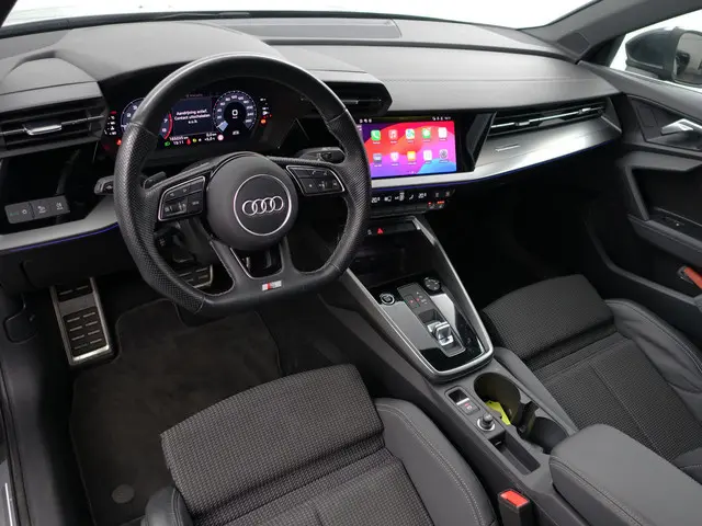 Audi A3 Limousine 35 TFSI S edition one Aut- Sport Leder Interieur, Carplay, Sfeerverlichting, Stoel...