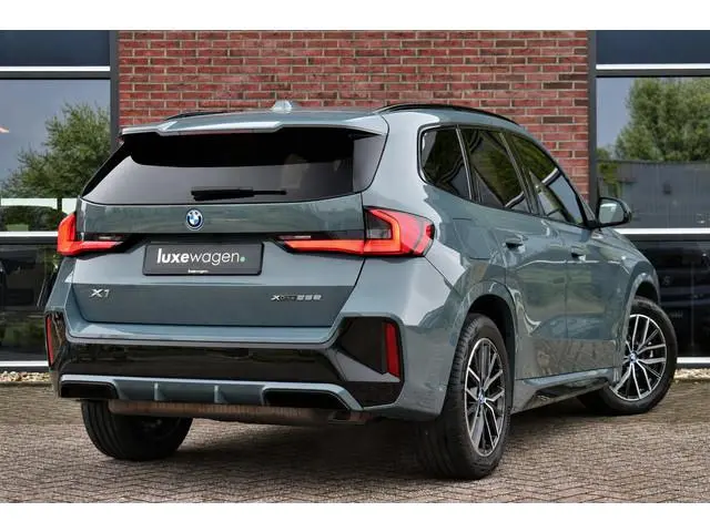 BMW X1 xDrive25e M-Sport Premium 18inch Leder Camera ACC-voorbereiding