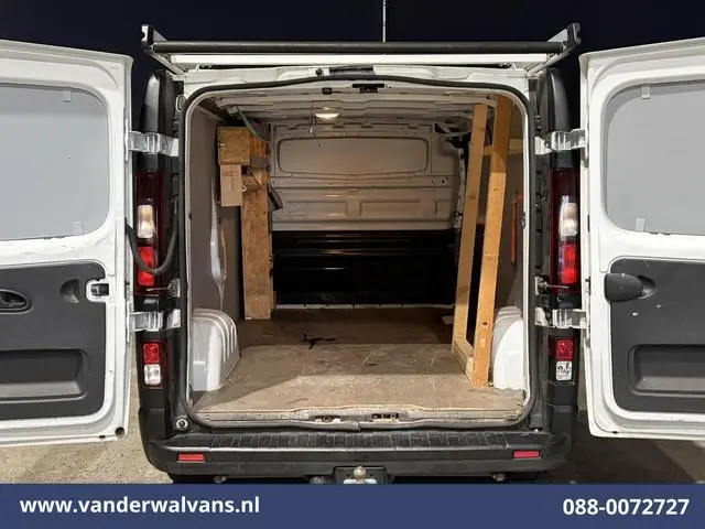Nissan NV300