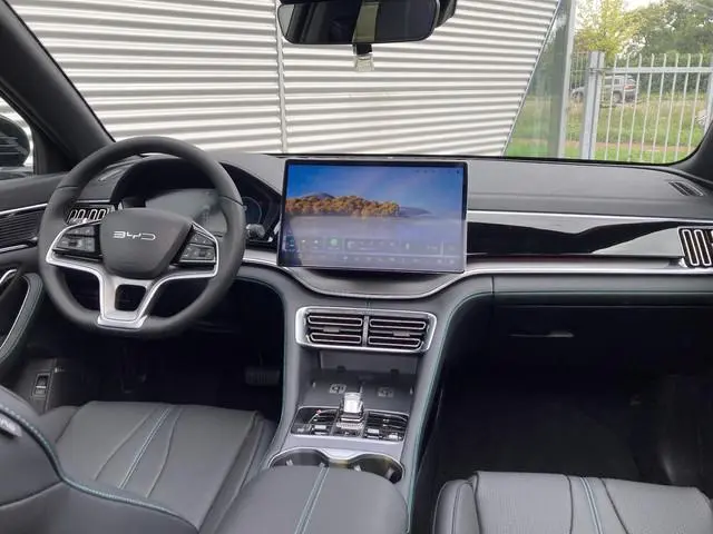 BYD SEAL U 1.5 T DM-i AWD Design 325 PK | Org. NL auto | DEMO DEAL | Panorama Dak | Camera | 1300 KG...
