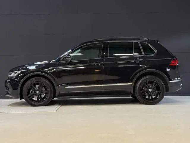 Volkswagen Tiguan 1.4 TSI eHybrid R-Line Business+ | SOH 100% | Camera | Stoelverwarming | Dodehoeks...