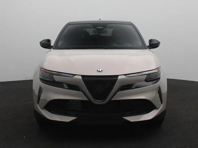 Alfa Romeo Junior 1.2 Turbo Hybrid Ibrida Sport Speciale | Techno Pack | Electrisch Panorama Schuifd...