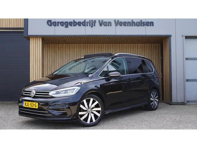 Volkswagen Touran 1.5 TSI 150pk R-Line & Highline 7-Zits Pano.Dak 18inch LM LED Adaptive Cruise Cont...