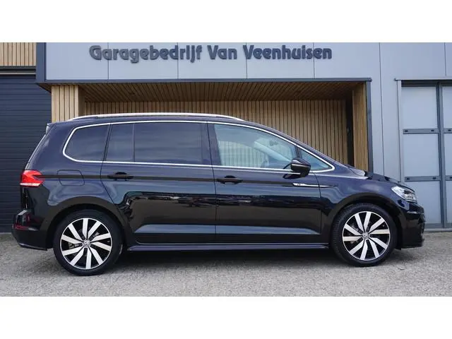 Volkswagen Touran 1.5 TSI 150pk R-Line & Highline 7-Zits Pano.Dak 18inch LM LED Adaptive Cruise Cont...