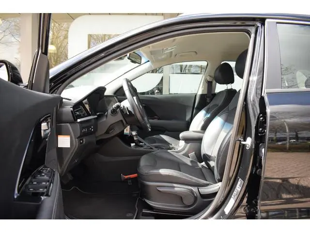 Kia Niro 1.6 GDi Hybrid DynamicLine NAVIGATIE|CRUISE|CLIMAT