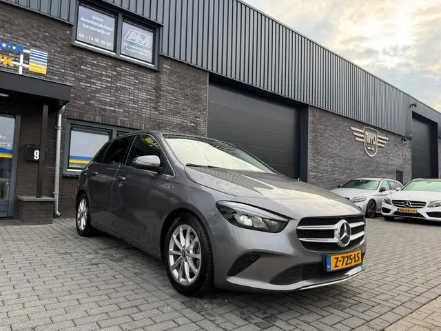 Mercedes-Benz B-klasse 180 Business Solution AMG | 1E EIGENAAR | 3/6/12MND GARANTIE | LEDER | LED |...