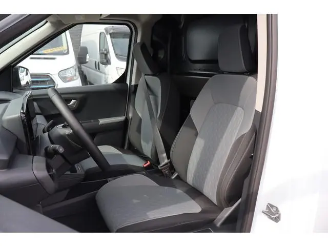 Ford E-Transit Courier