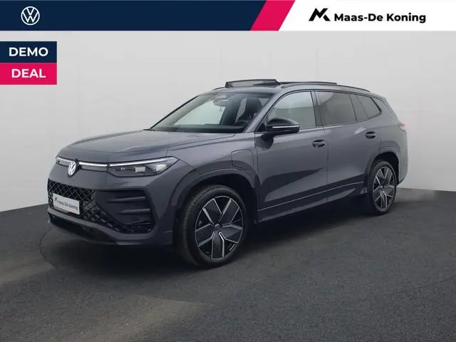 Volkswagen Tayron 1.5eHybrid 200kW/272PK R-Line DSG · Panoramadak · Massagefunctie · Camera + Parkee...