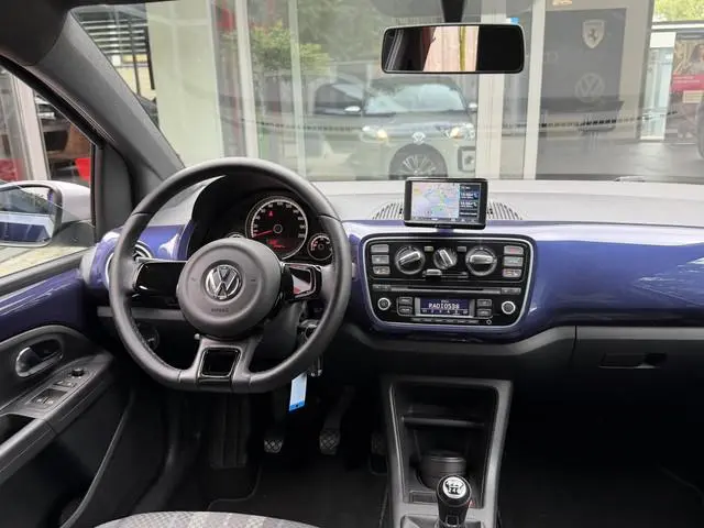 Volkswagen up!