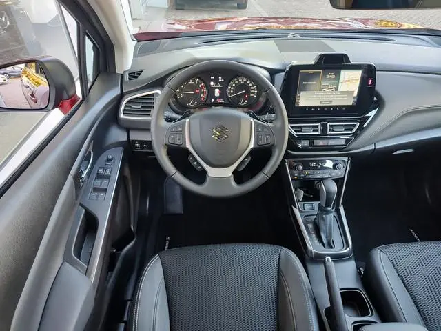 Suzuki S-Cross