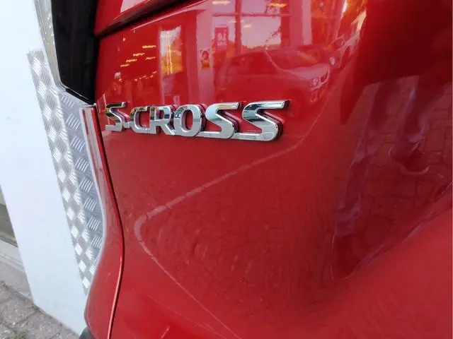 Suzuki S-Cross