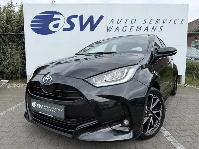 Toyota Yaris 1.5 Hybrid Dynamic | Trekhaak | CarPlay | ACC | Camera | Keyless | 16 inch
