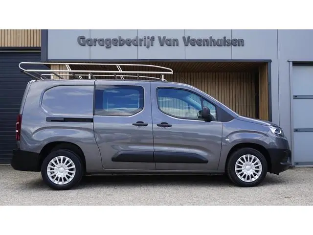 Toyota PROACE CITY 1.2 Turbo 110pk L2 Live Long App-Connect *Marge Bus*  Airco Imperiaal Trekhaak 19...