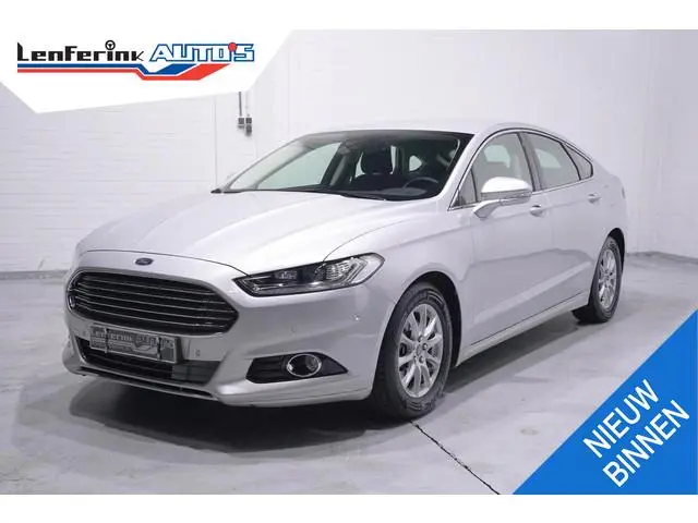 Ford Mondeo 1.5 Titanium NAP Navi Camera Trekhaak Verwarbare voorruit