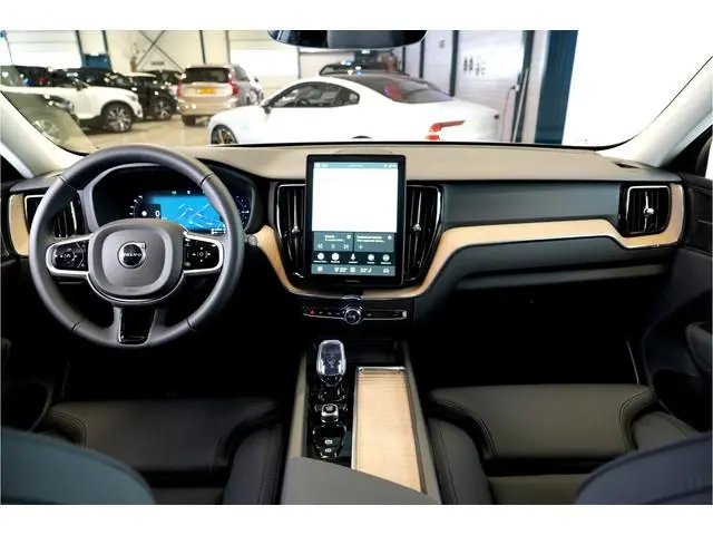 Volvo XC60 2.0 T8 AWD 335kW/456pk Aut8 Plug-in hybrid Plus Dark HARMAN/KARDON + 360 CAMERA + BLIS +...