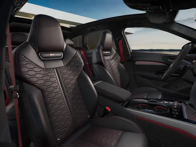 Audi RS5 Avant e-hybrid quattro Keramisch | Pano | 11-2026 Verwacht | Audi Sportpakket