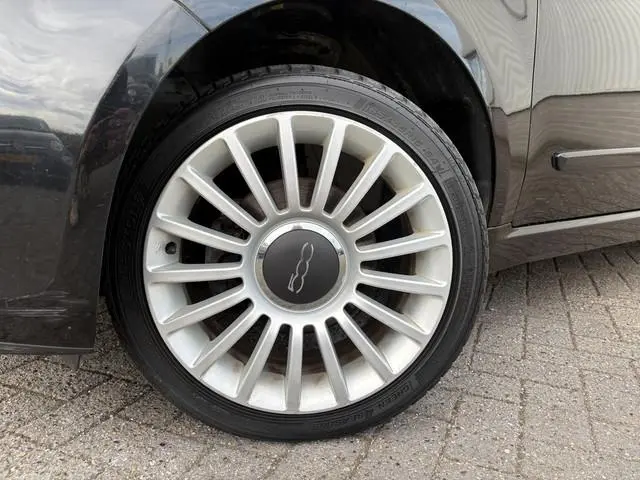 Fiat 500 1.2 Lounge Weinig kilometers!