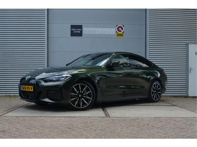 BMW i4 eDrive40 High Executive 84 kWh Trekhaak, Pano, M-Sport Stoelen, Driver Assist Pro