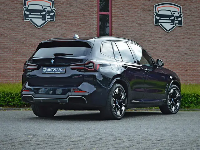 BMW iX3 High Executive M Sport | Trekhaak | SOH 100%