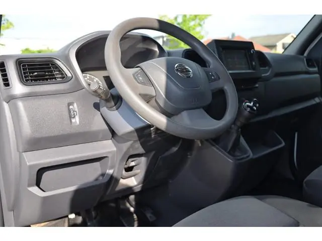 Nissan Interstar