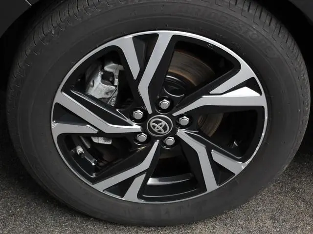 Toyota Yaris 1.5 Hybrid Dynamic Automaat Climate control Cruise control adaptieve LED Achteruitrijca...