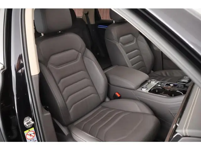 Volkswagen Touareg 3.0 TSI 381pk eHybrid 4MOTION Trekhaak Leder 360Camera Dynaudio Panoramadak Virtu...