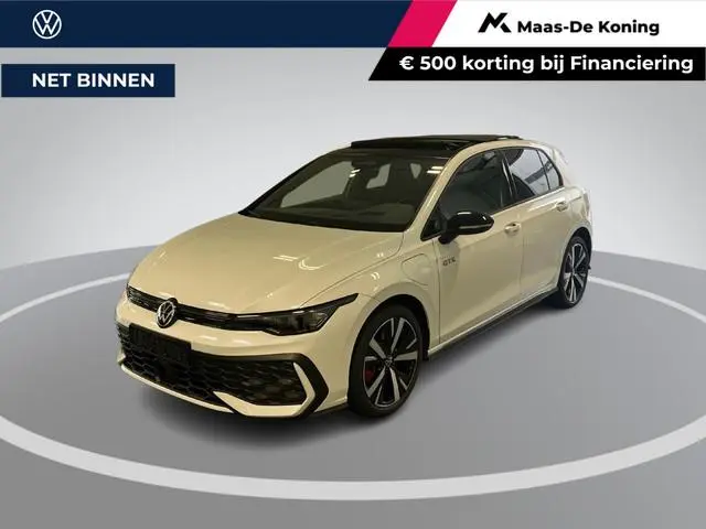 Volkswagen Golf 1.5 272pk DSG eHybrid GTE · Panoramadak · Camera · Head-Up Display · Matrix LED · Do...