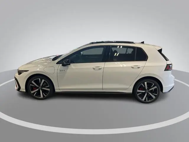Volkswagen Golf 1.5 272pk DSG eHybrid GTE · Panoramadak · Camera · Head-Up Display · Matrix LED · Do...