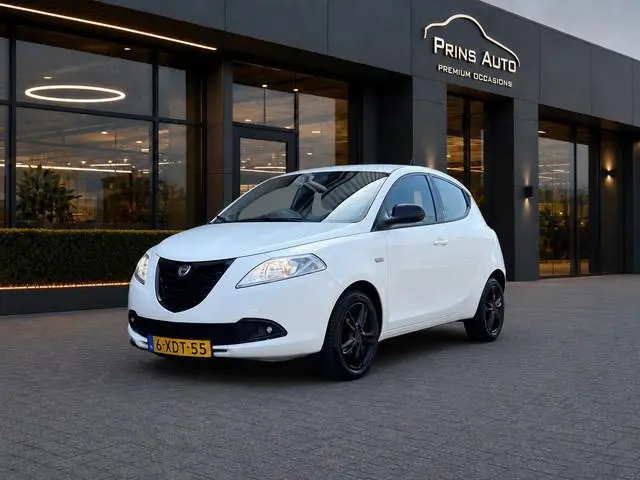 Lancia Ypsilon 0.9 TwinAir Elefantino Plus |CRUISE|ELEKTRISCHE RAMEN|NAVI|BLANKE LAK LAAT LOS MOTORK...