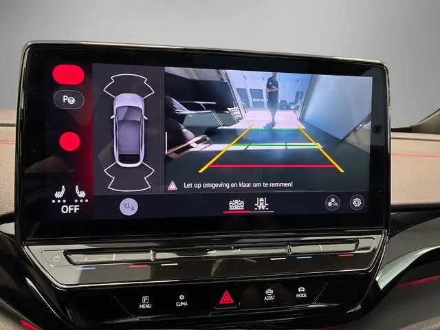 Volkswagen ID.5 GTX 77 kWh 300pk SOH 94,3 % · Panoramadak · Camera · Matrix LED · Keyless · Stuur- &...